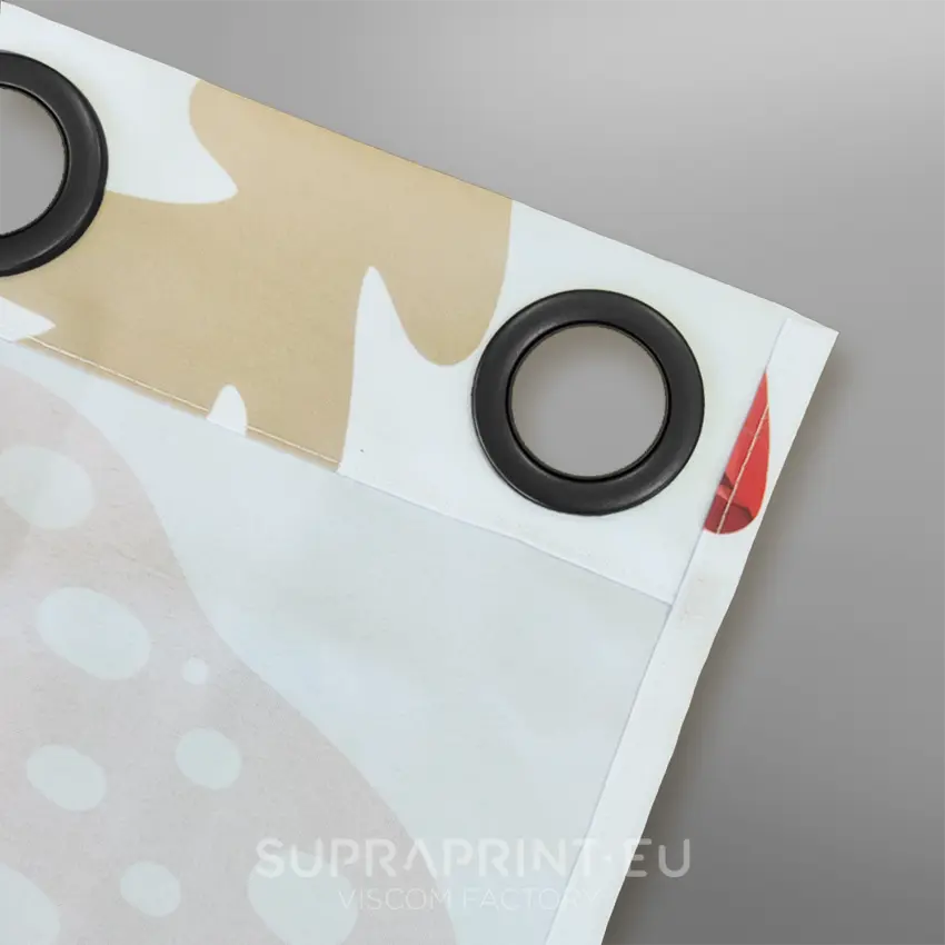 zasłonki z własnym nadrukiem - obszycie przelotki czarne